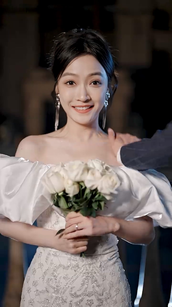 千金归来夫人她A爆全球 第25集